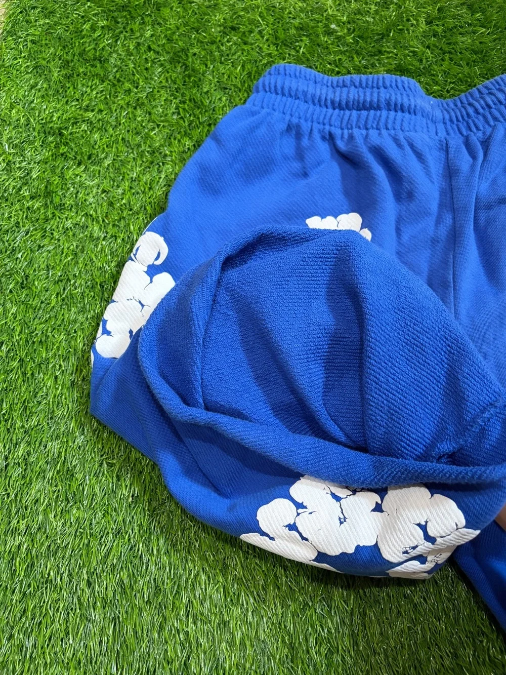 blue denim tear shorts 📲📲